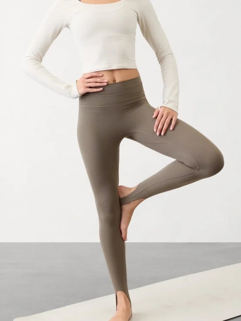 Athleta Transcend High Rise Stirrup Legging Mineral Small